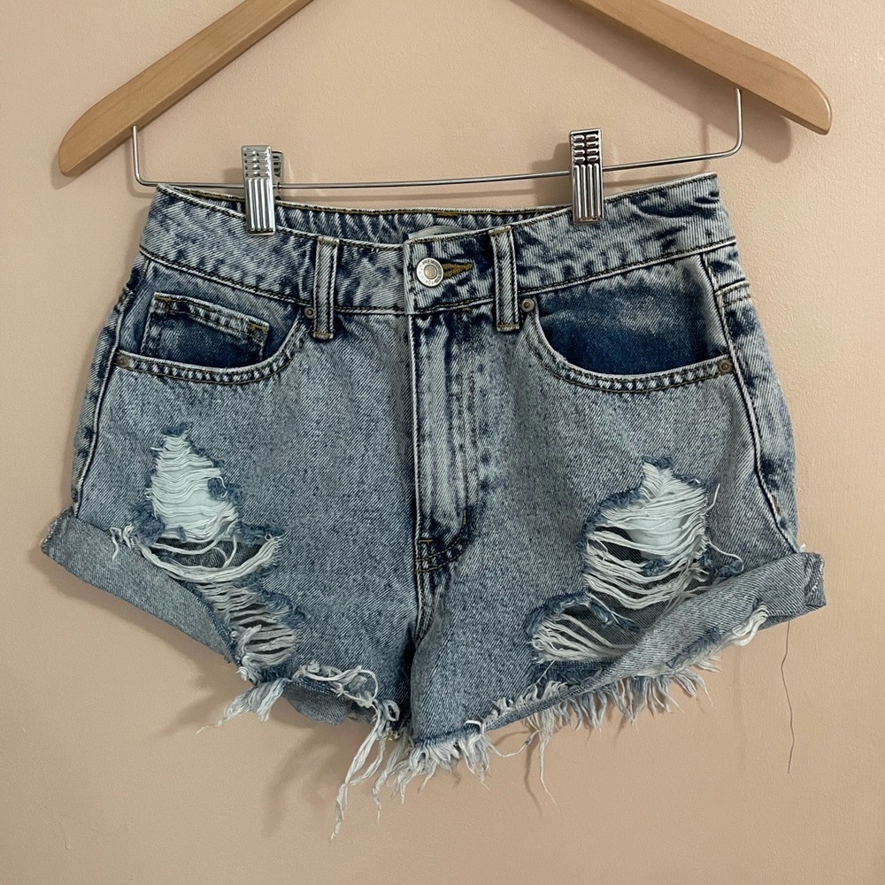 Light acid wash Denim shorts
